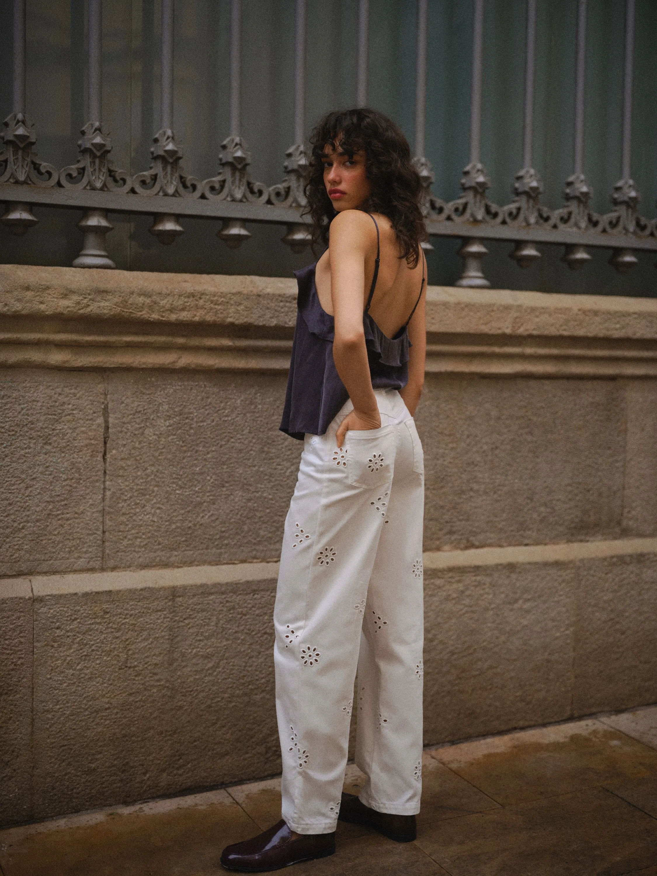 SPODNIE DAMSKIE DAYLIGHT BIAŁE sold by The Odder Side product image thumbnail 4