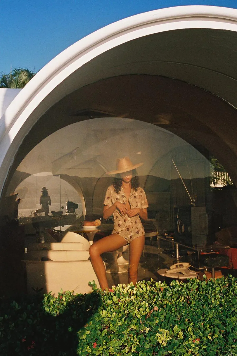 KAPELUSZ Z LIŚCI PALMOWYCH FEDORA LACK OF COLOR sold by The Odder Side product image thumbnail 3