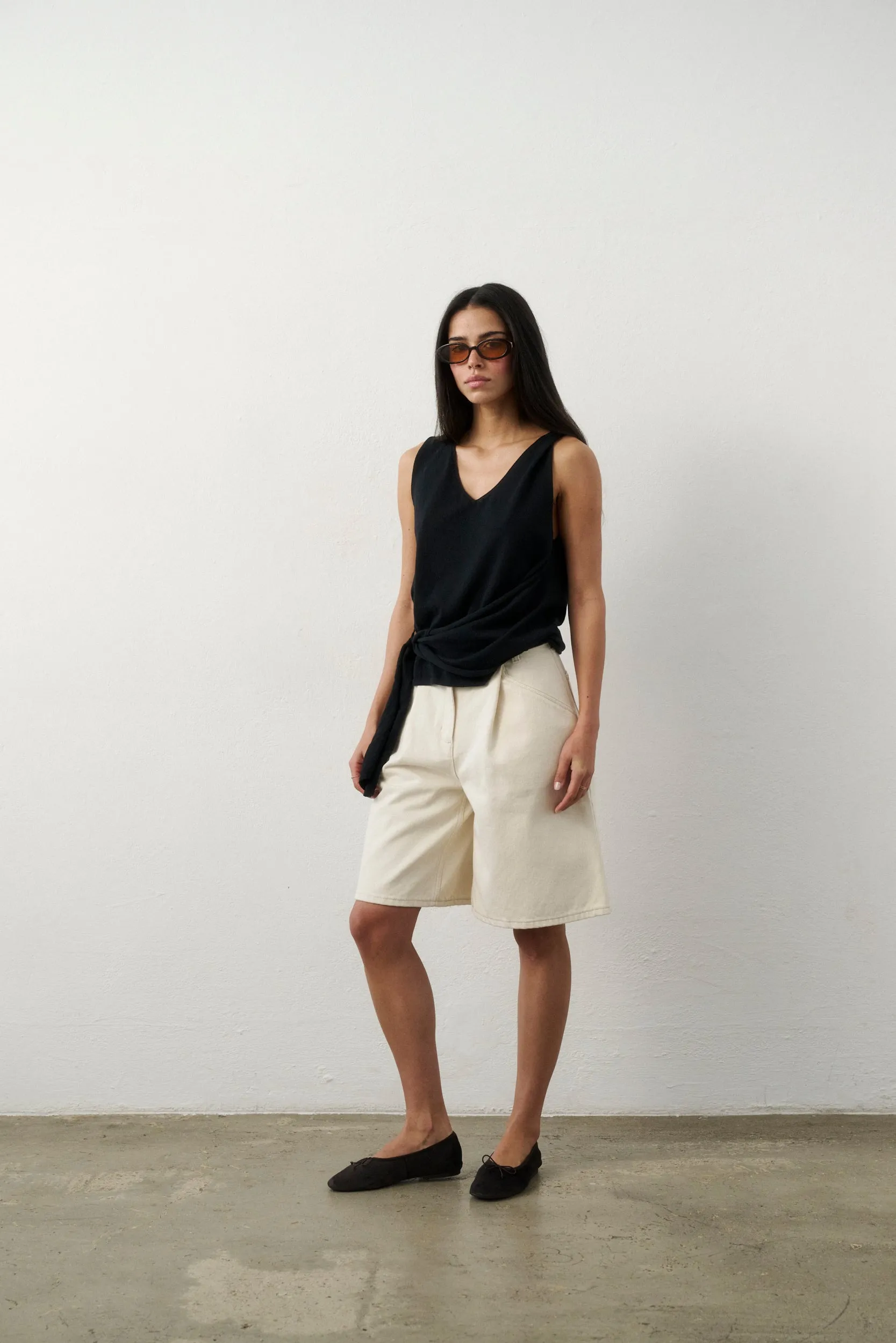 TOP DZIANINOWY ANSE BLACK sold by The Odder Side product image thumbnail 5