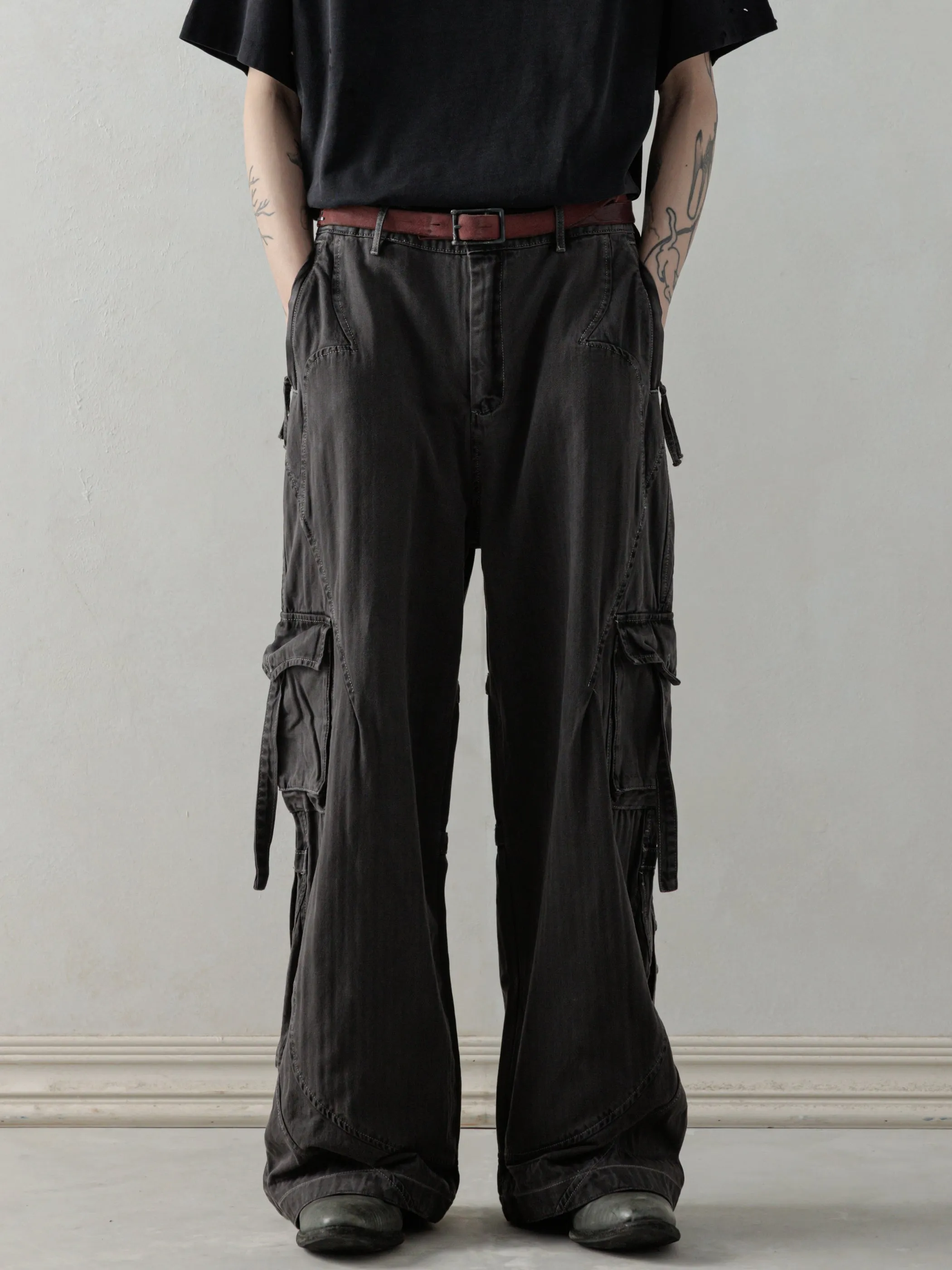 25SS|Oteroi Bondage Pants sold by Professor E.