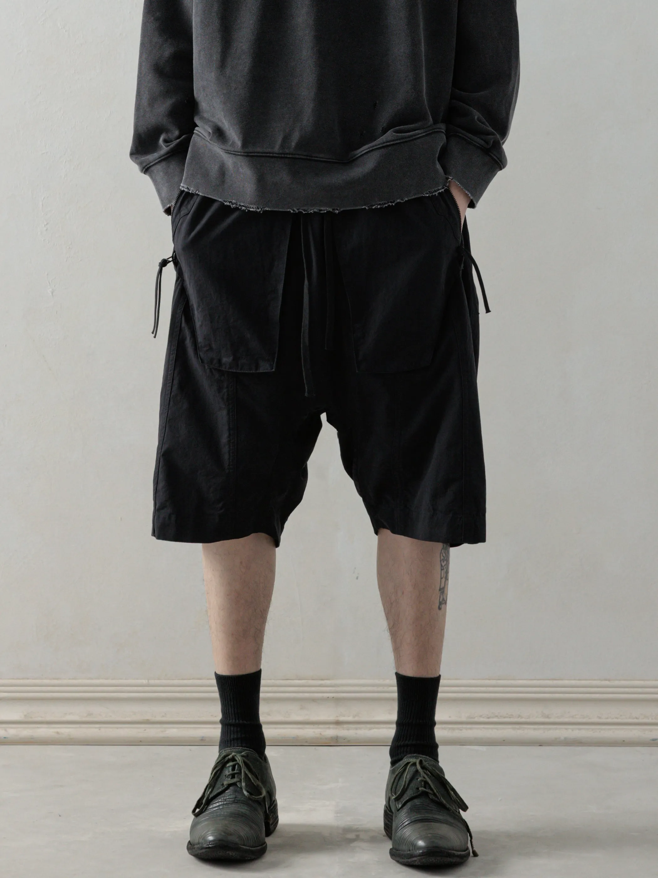 25SS|Object-dyed Shorts (Black) sold by Professor E.