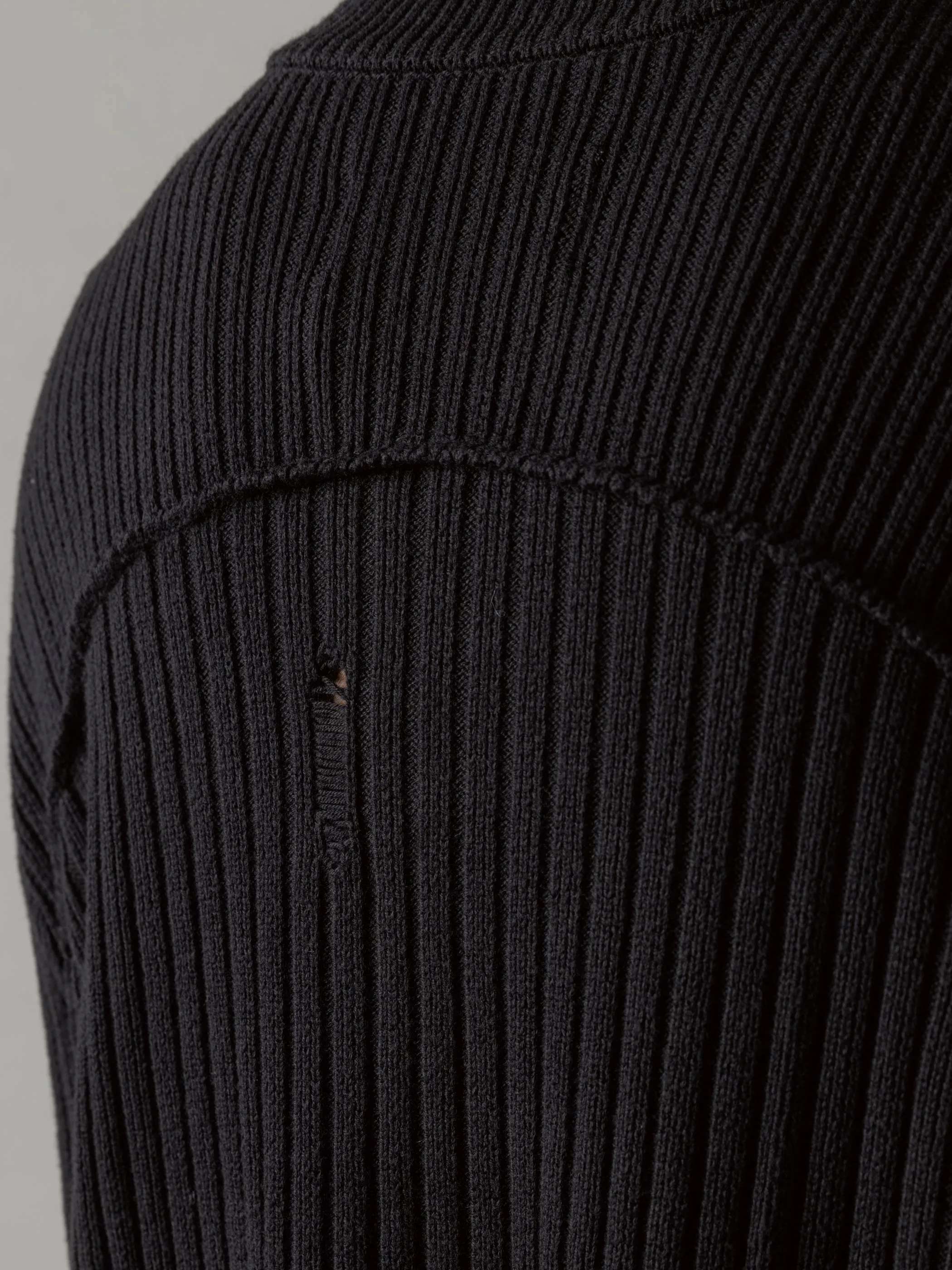 24FW|Destroyed Knit sold by Professor E. product image thumbnail 4
