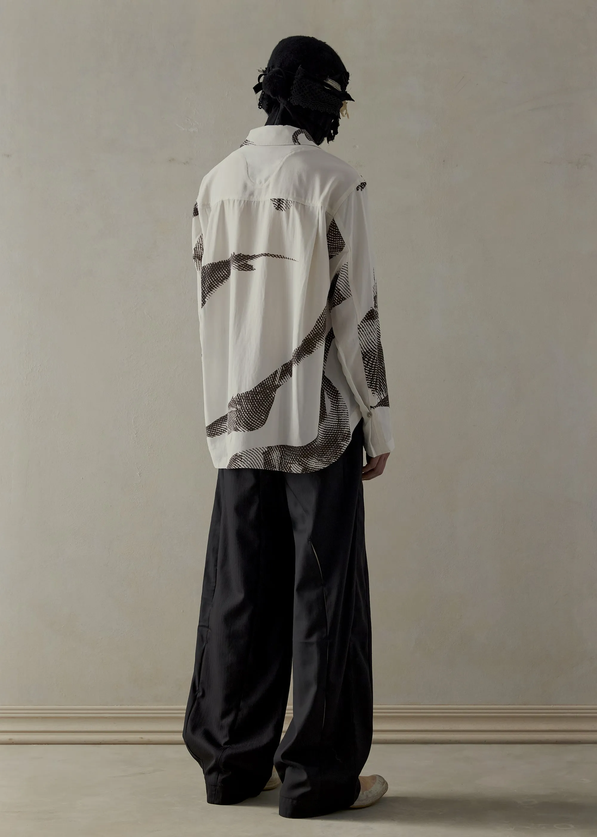 23FW|Seasonal Print LS(Beige) sold by Professor E. product image thumbnail 2