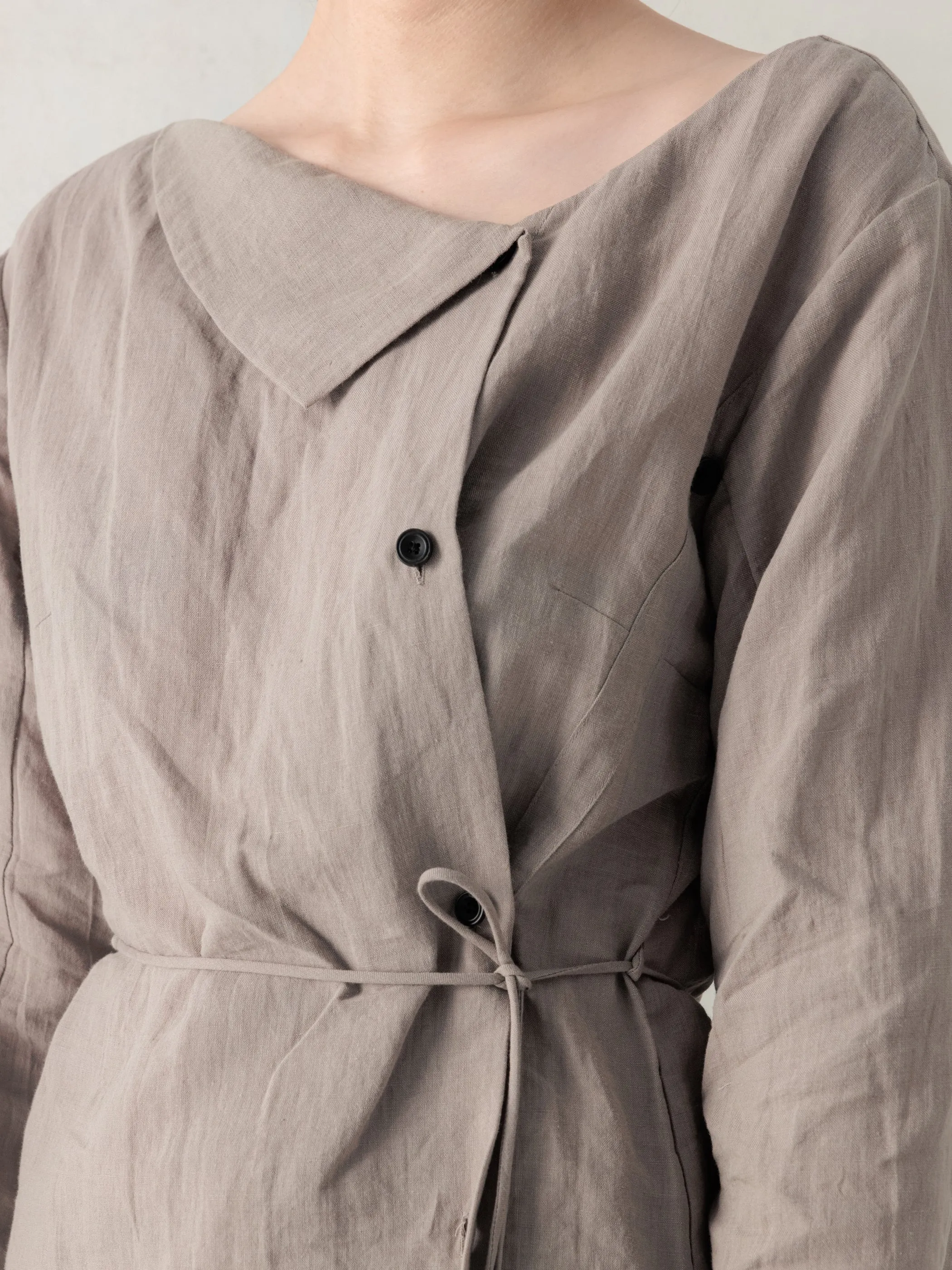 26SS WMS|Side Button Shirt (Grey) sold by Professor E. product image thumbnail 5