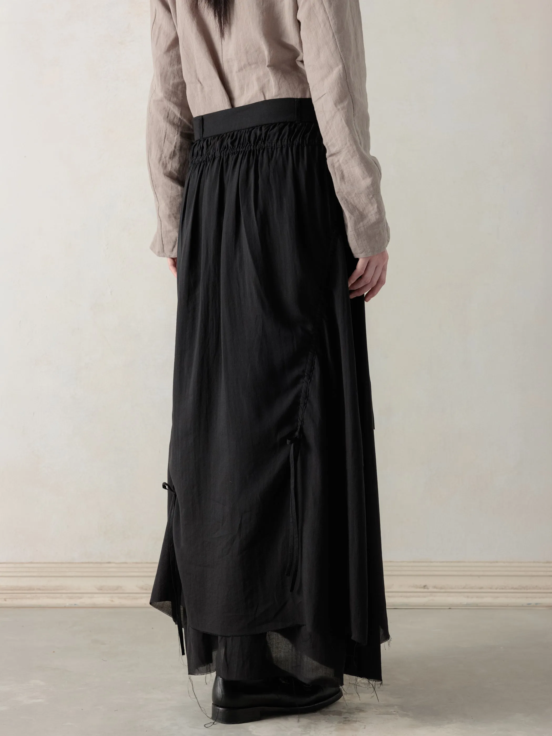 26SS WMS|Cotton Pleated Midi Skirt (Black) sold by Professor E. product image thumbnail 3
