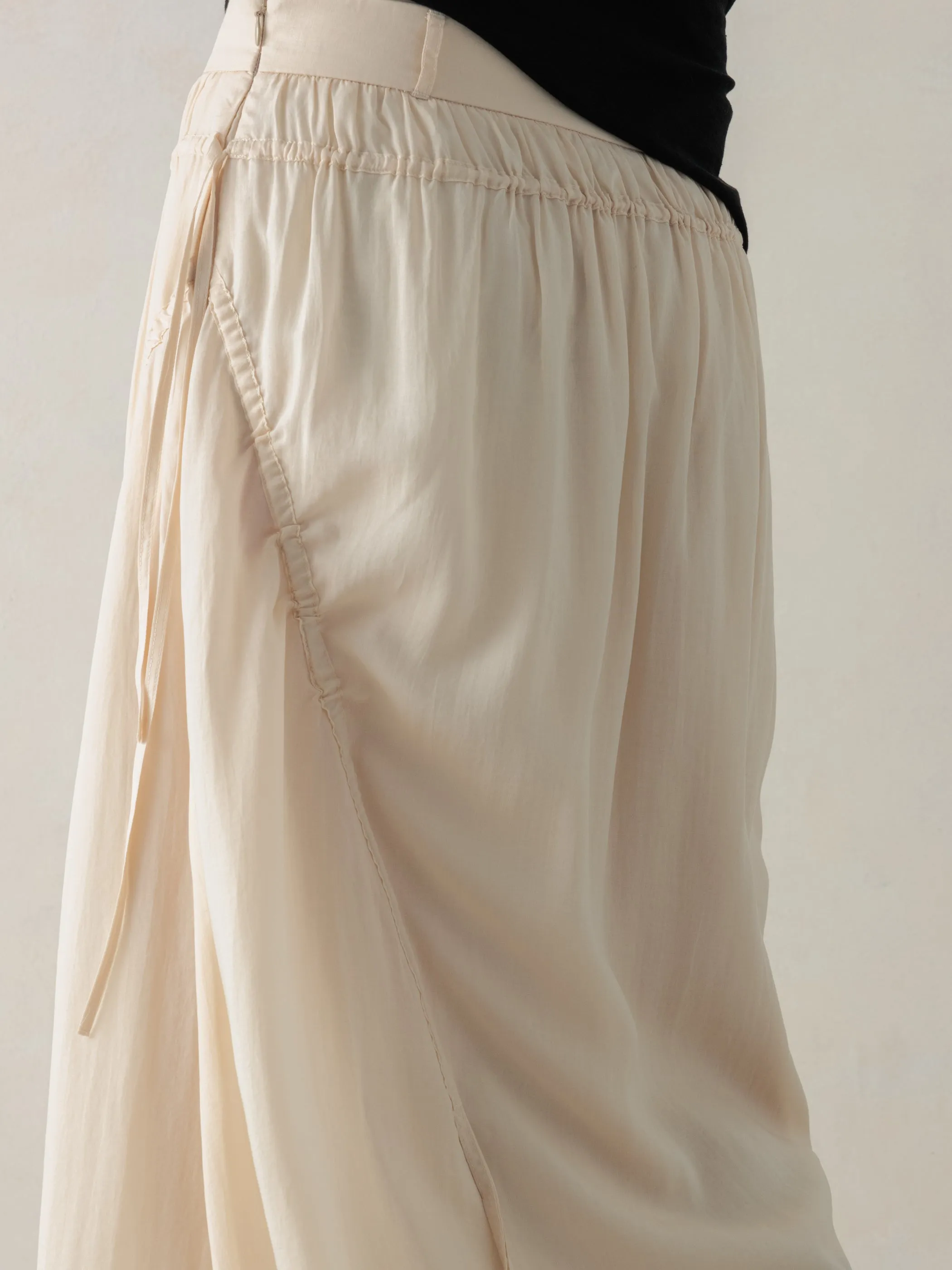 26SS WMS|Cotton Pleated Midi Skirt (Beige) sold by Professor E. product image thumbnail 5