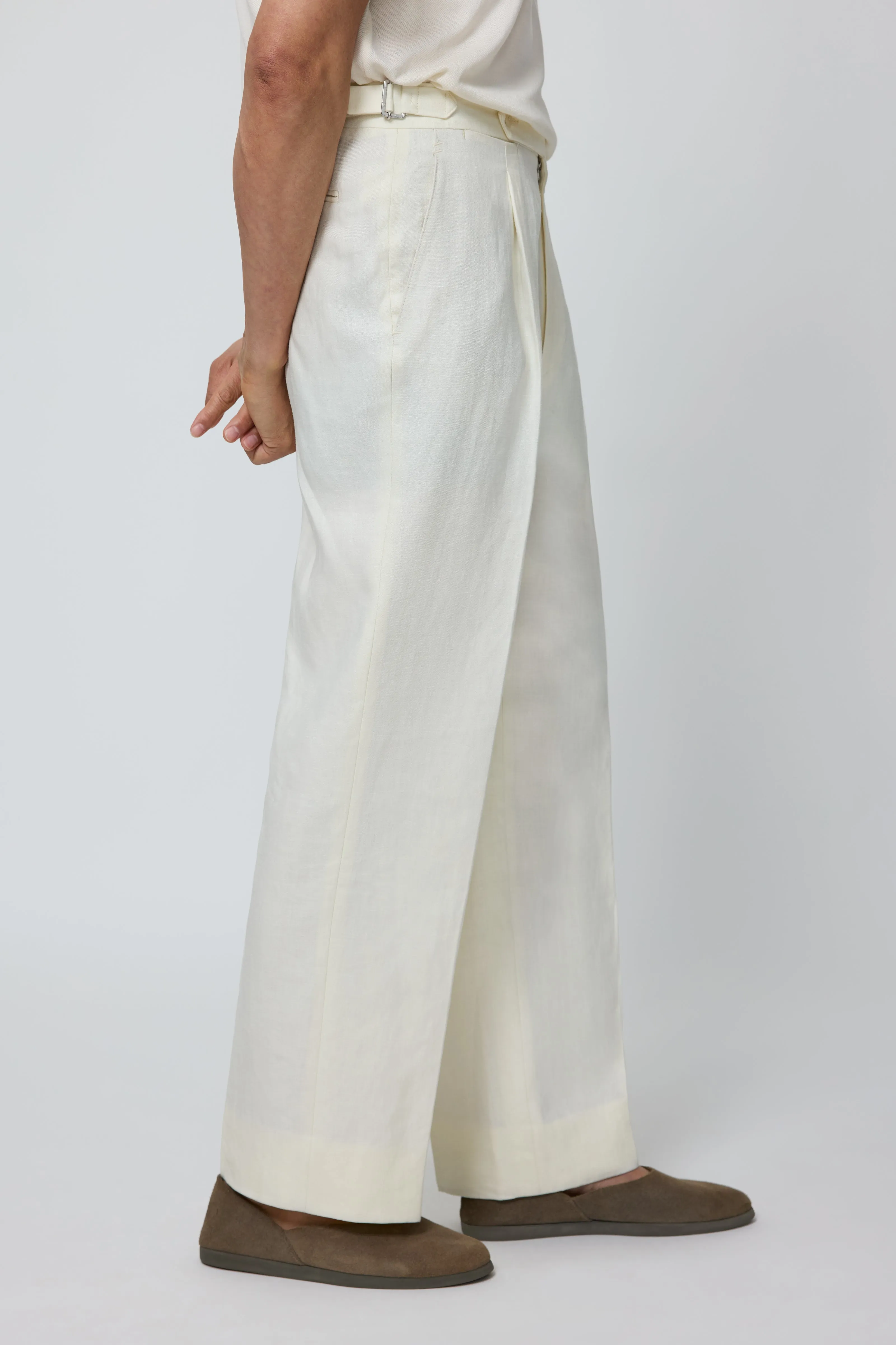 Single Pleat Trouser (Ivory Washed Linen) sold by Stoffa product image thumbnail 3