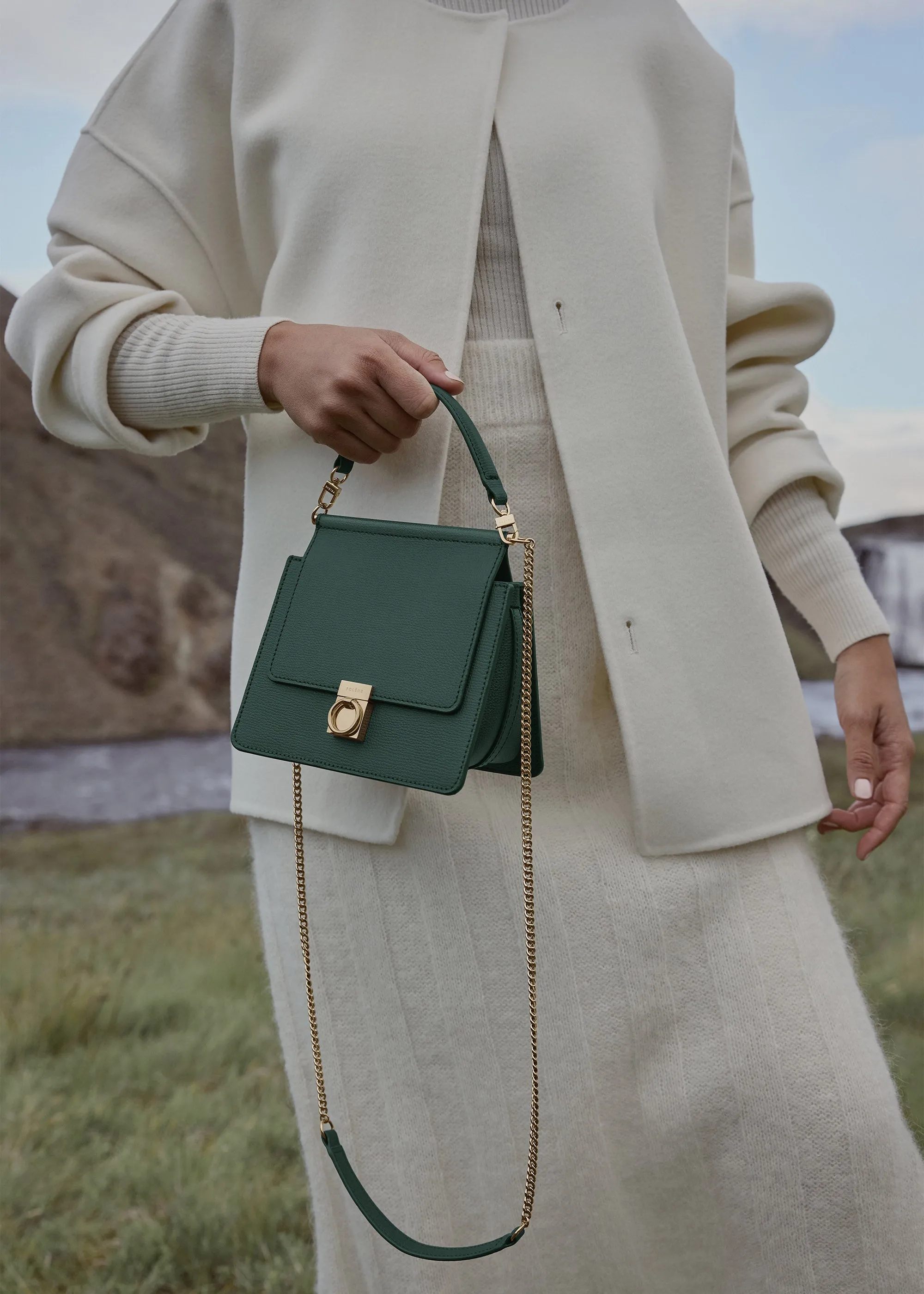 【新品・未使用】NUMERO SEPT MINI グリーン テクスチャードレザー Numéro Sept Mini - Textured Green | Parallel