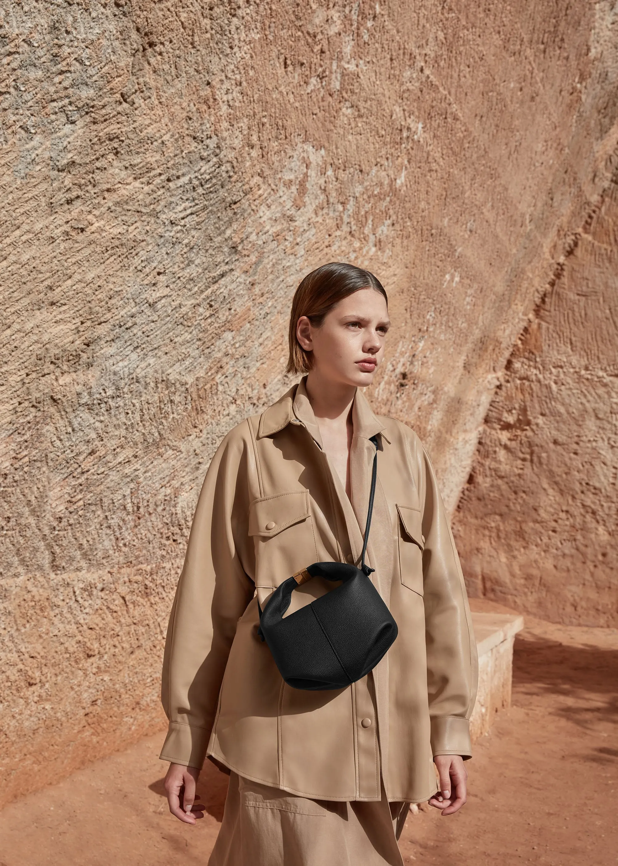 Béri - Textured Black sold by Polene product image thumbnail 2