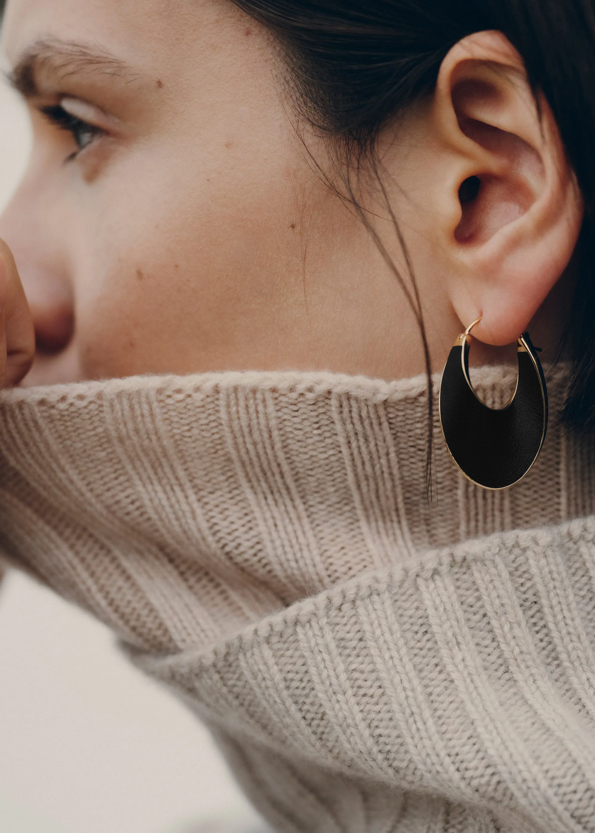 Éole Slim Hoop Earrings - Black Leather sold by Polène product image thumbnail 2