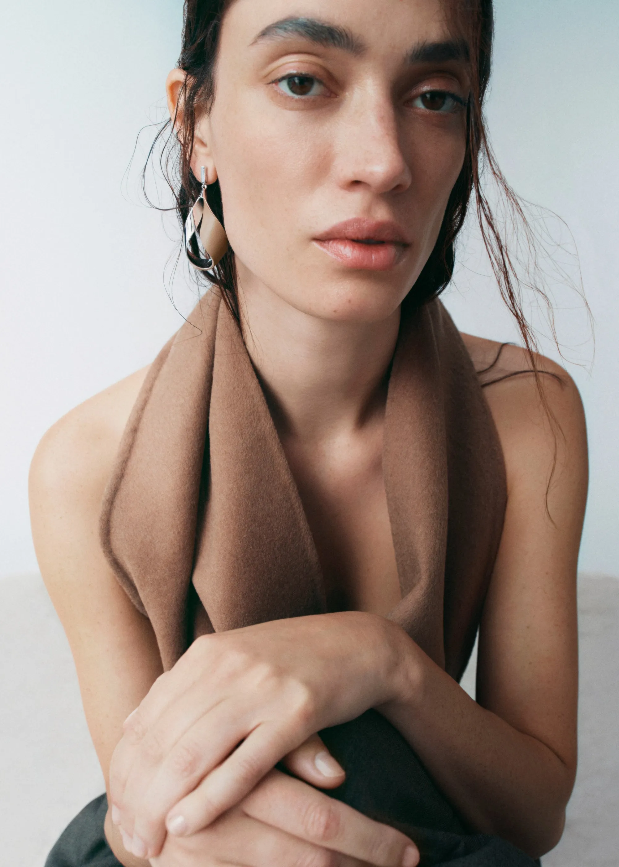 Ormé Pendant Earrings - Silver in rhodium with Taupe Leather sold by Polène product image thumbnail 4