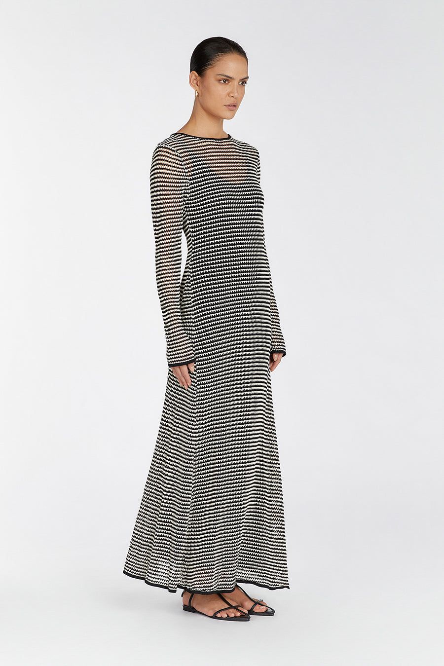 NATE BLACK SLEEVED MAXI DRESS sold by Dissh product image thumbnail 3