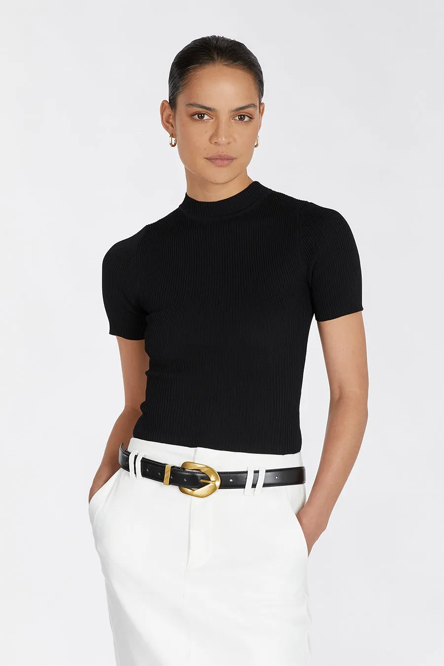 DONNA BLACK SHORT SLEEVE KNIT TOP sold by Dissh product image thumbnail 2