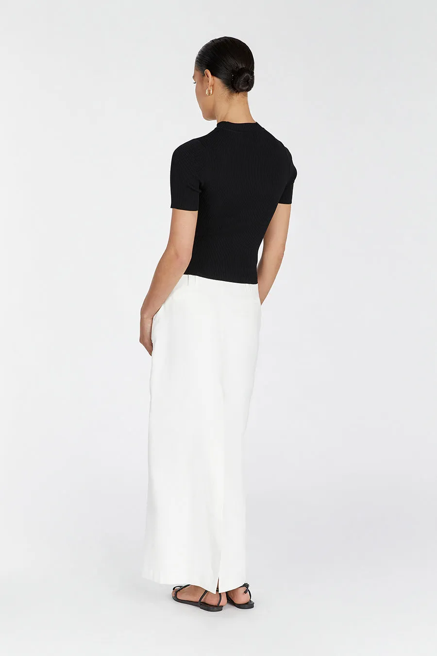 DONNA BLACK SHORT SLEEVE KNIT TOP sold by Dissh product image thumbnail 4