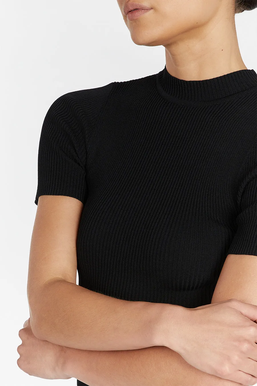 DONNA BLACK SHORT SLEEVE KNIT TOP sold by Dissh product image thumbnail 5