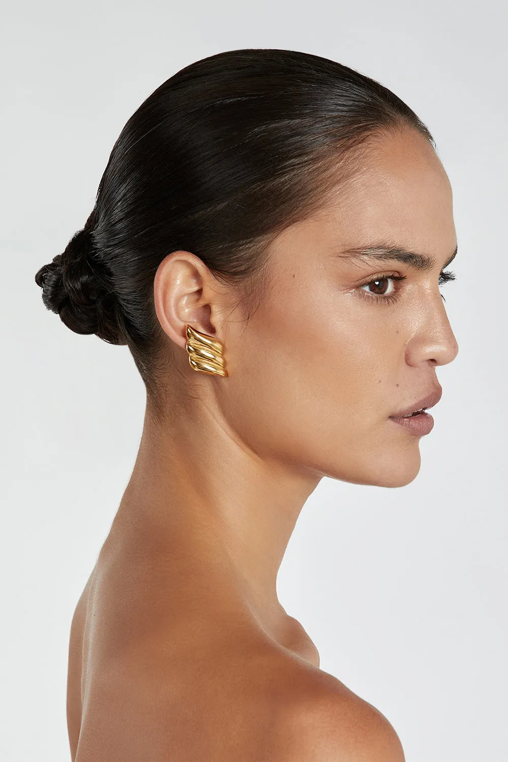PORTER WING GOLD EARRINGS sold by Dissh product image thumbnail 3