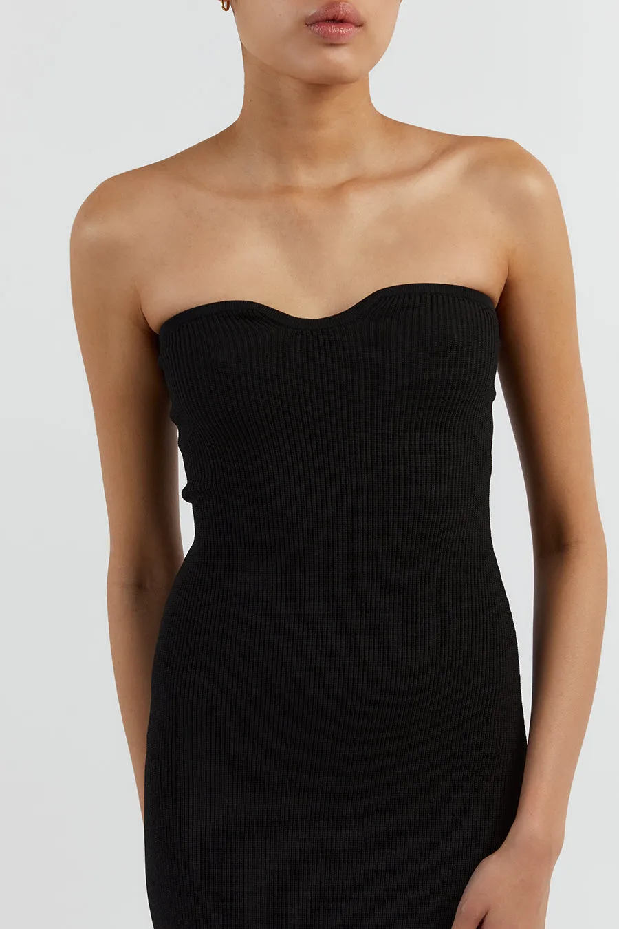 VERONICA BLACK BANDEAU MAXI DRESS sold by Dissh product image thumbnail 5