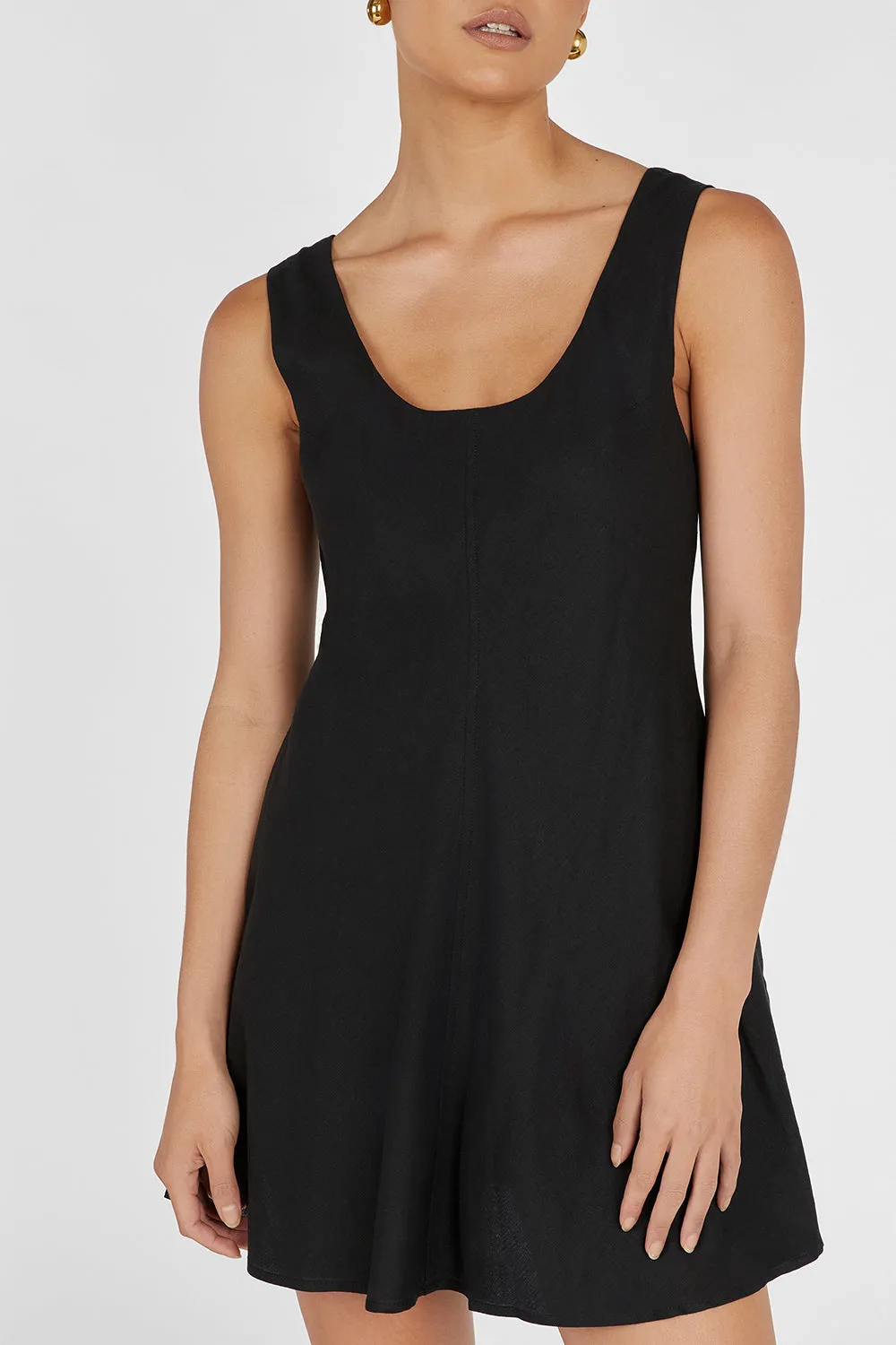 MONICA BLACK LINEN SCOOP MINI DRESS sold by Dissh product image thumbnail 5