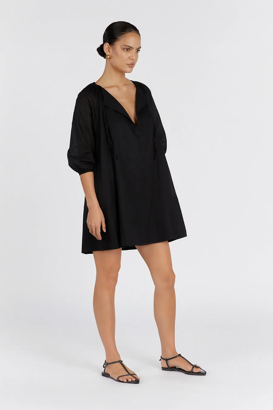 NADIA BLACK LINEN SMOCK DRESS sold by Dissh product image thumbnail 3
