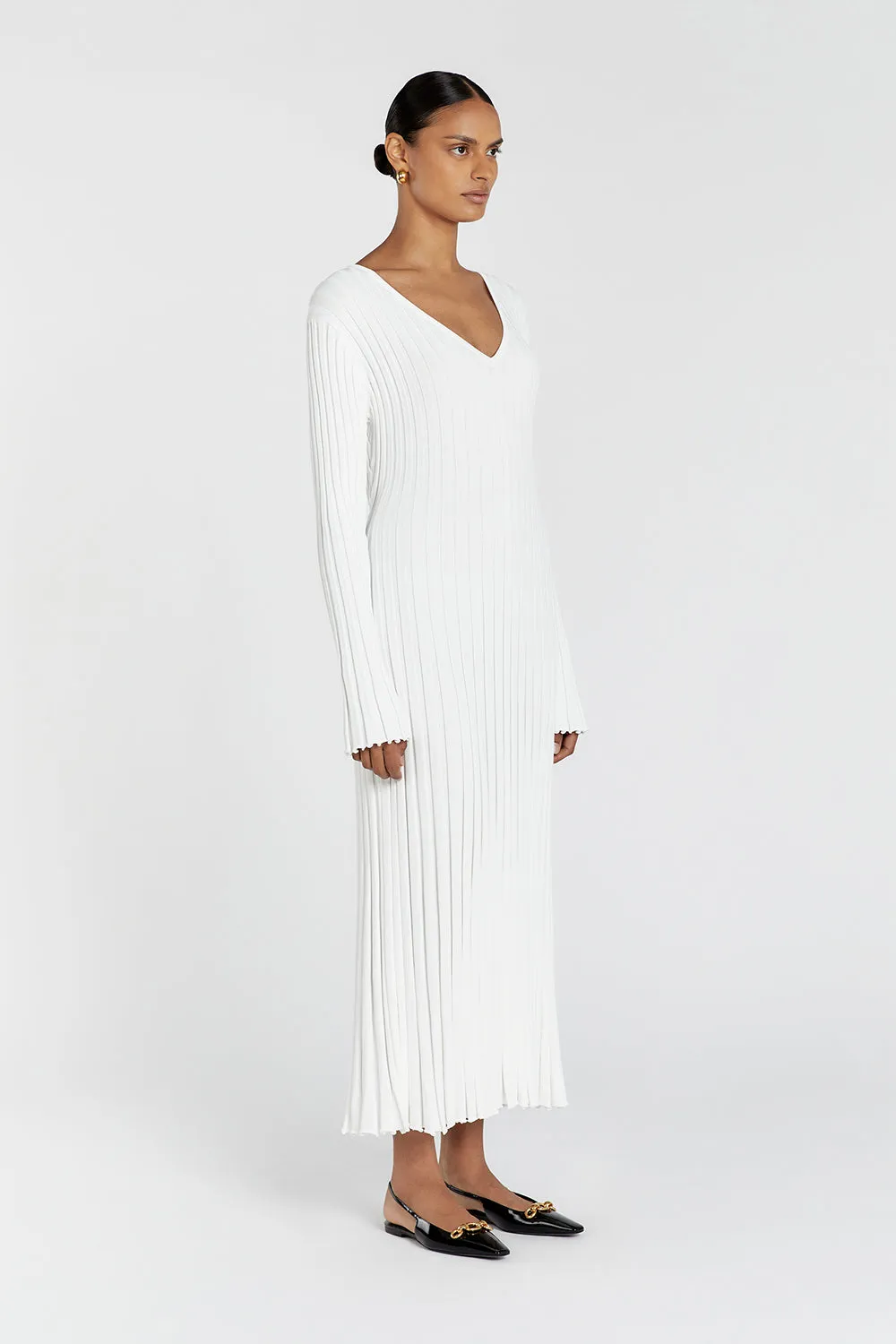 REIGN WHITE SLEEVED KNIT MIDI DRESS sold by Dissh product image thumbnail 3