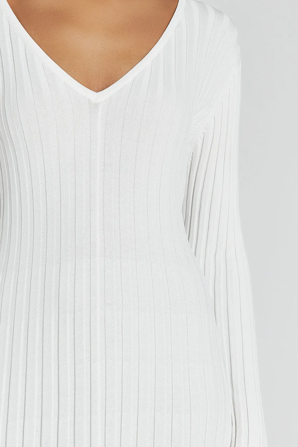 REIGN WHITE SLEEVED KNIT MIDI DRESS sold by Dissh product image thumbnail 5