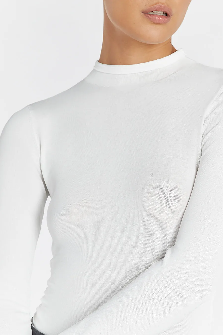 NIX OFF WHITE LONG SLEEVE TOP sold by Dissh product image thumbnail 5