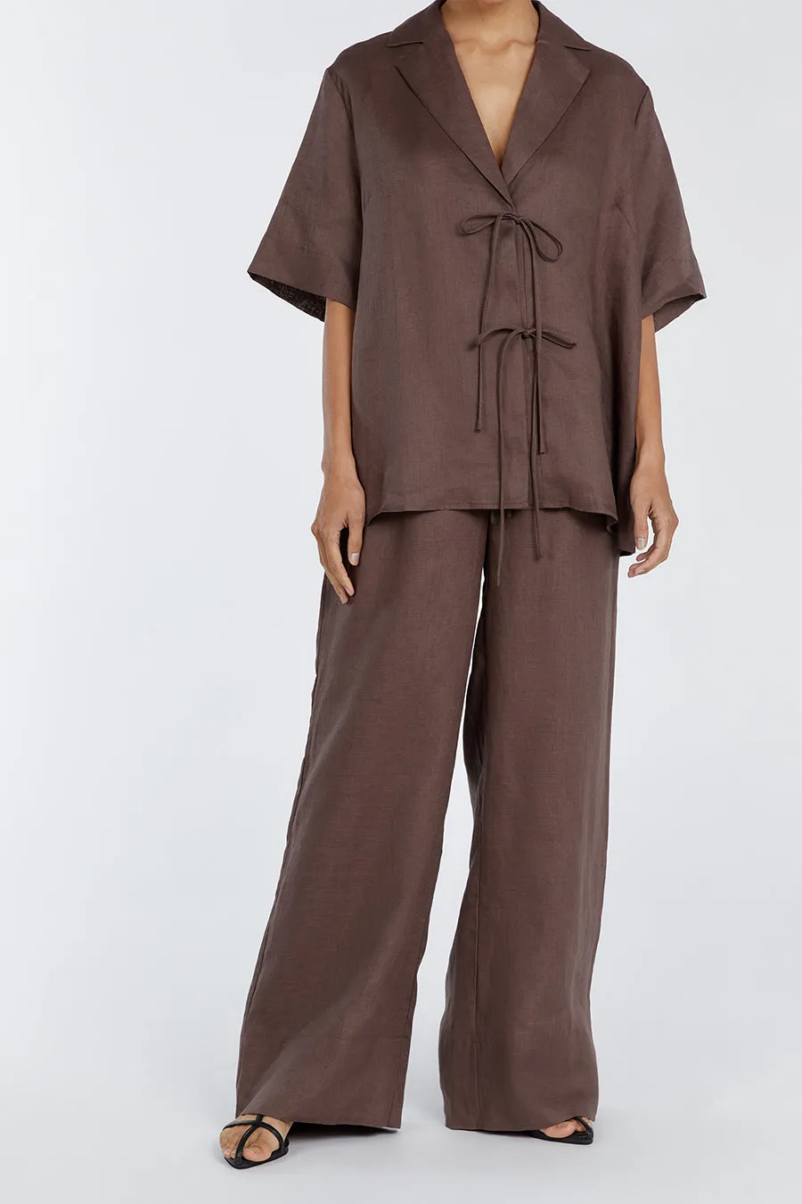 GINA CHOC LINEN ELASTIC WAIST PANT sold by Dissh product image thumbnail 3