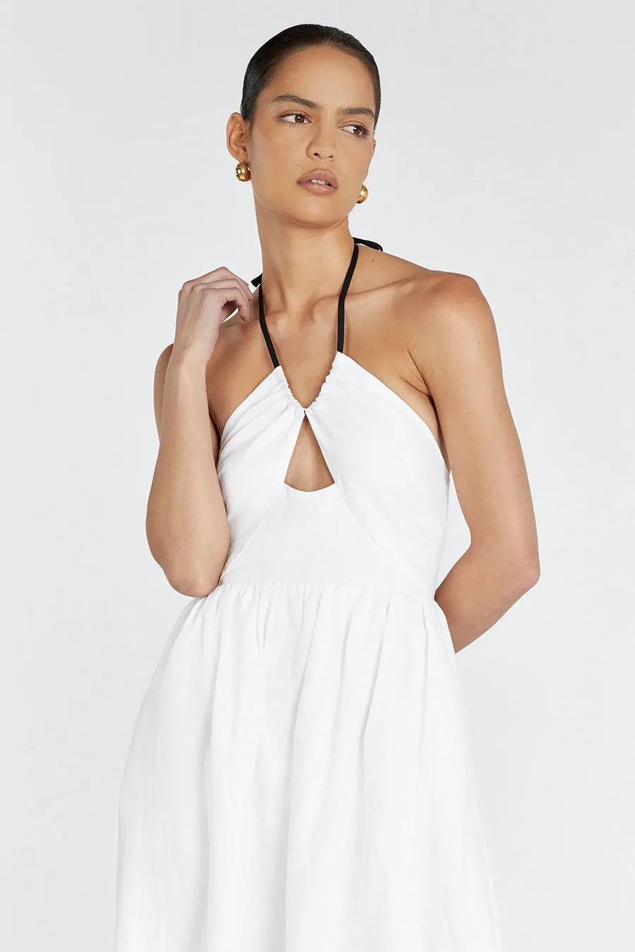 ALYSSA WHITE LINEN MAXI DRESS sold by Dissh product image thumbnail 2