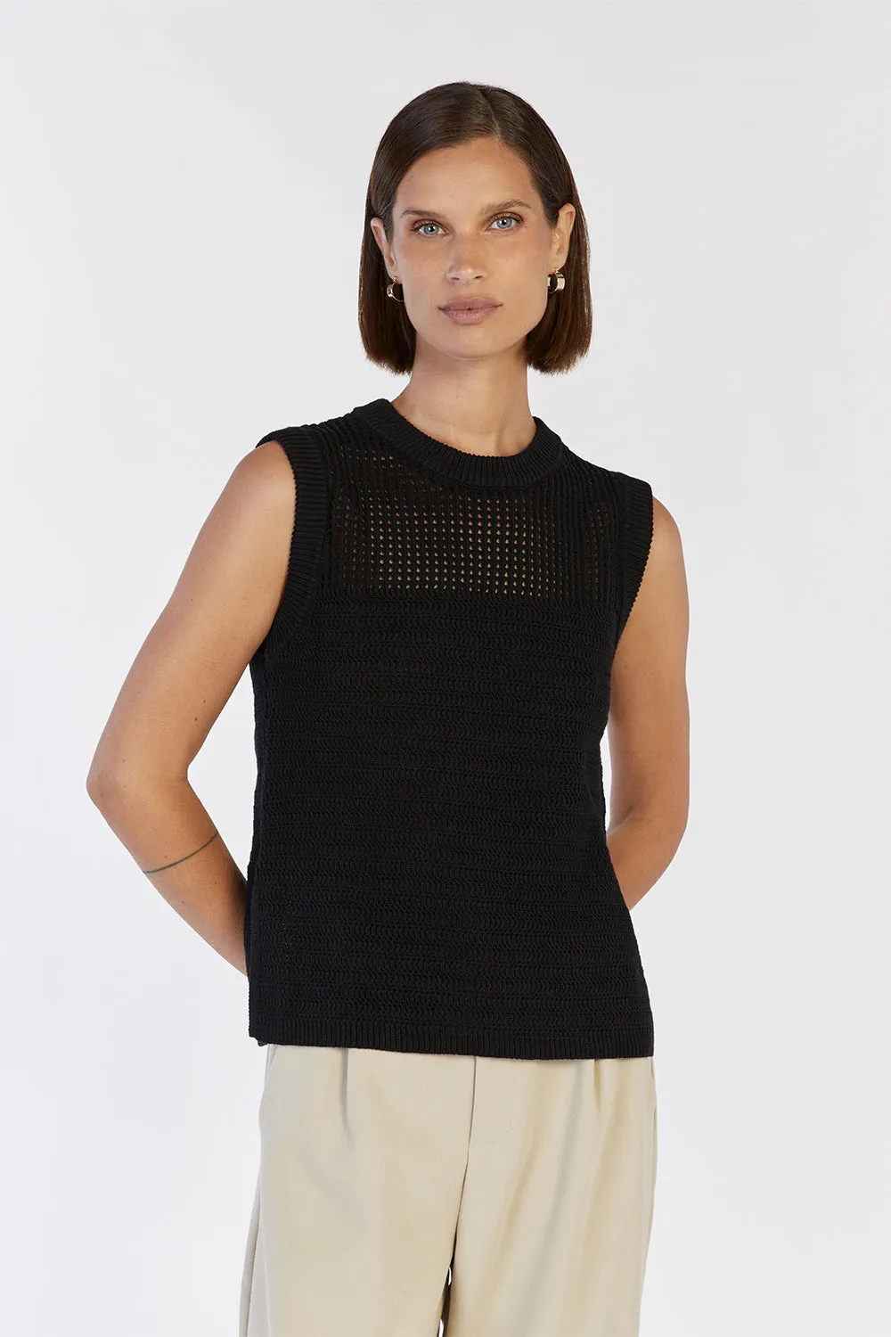 PHOENIX BLACK SLEEVELESS KNIT TOP sold by Dissh product image thumbnail 2