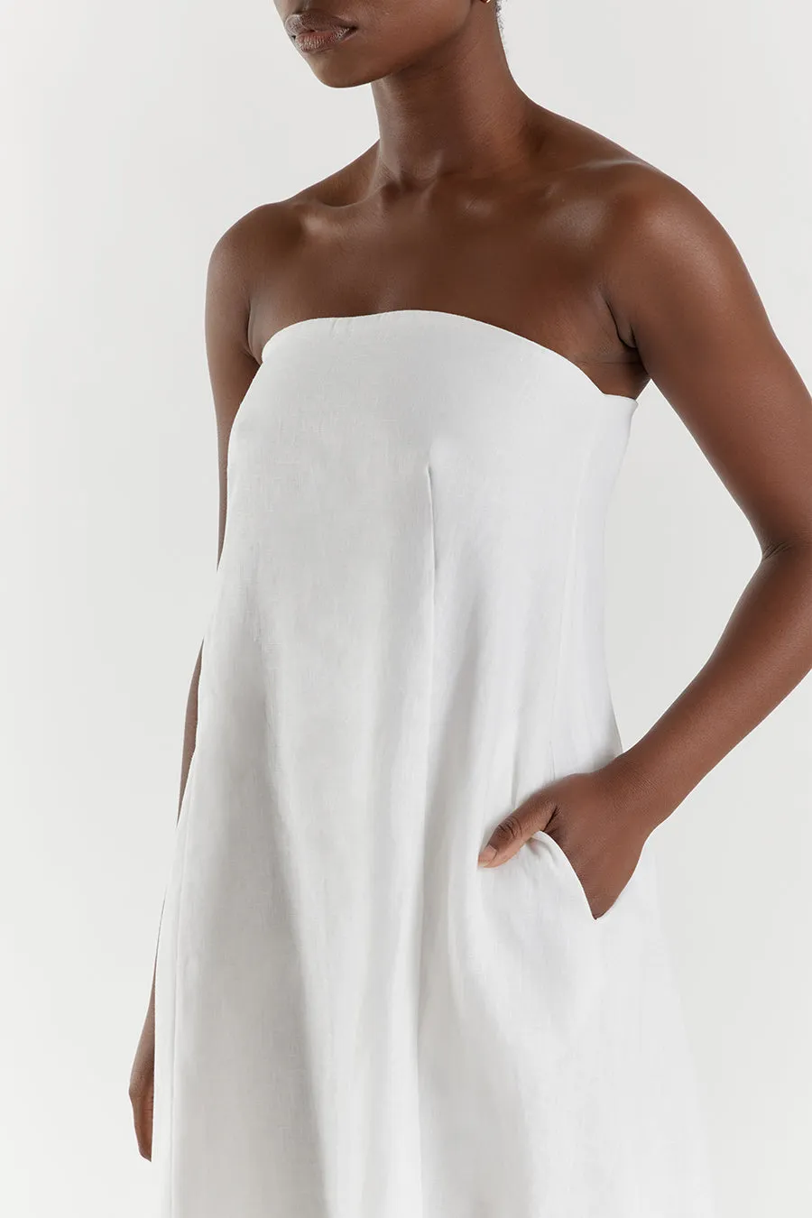 KARNEY WHITE LINEN STRAPLESS DRESS sold by Dissh product image thumbnail 5