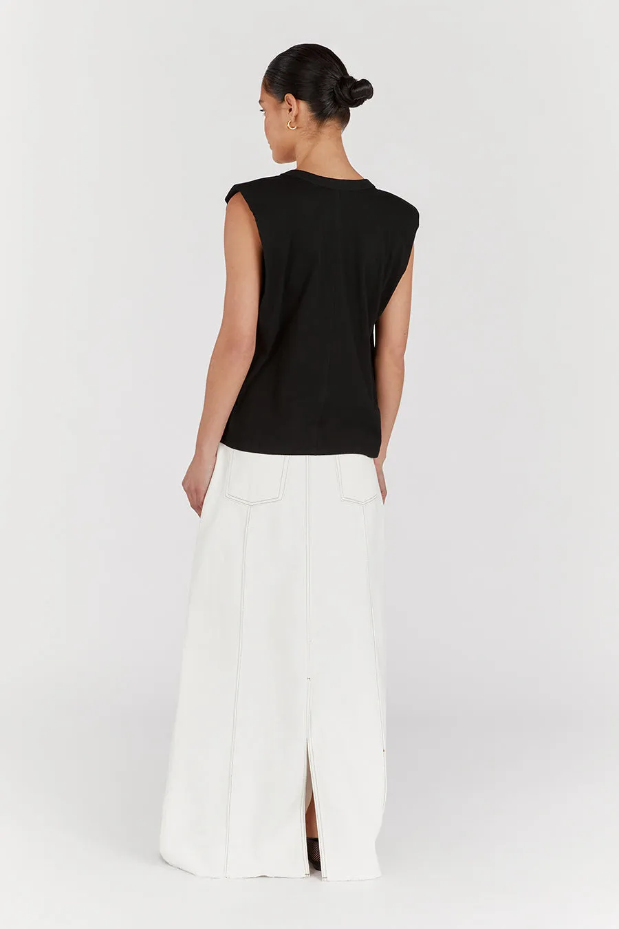 AIDEN BLACK MUSCLE TANK sold by Dissh product image thumbnail 4