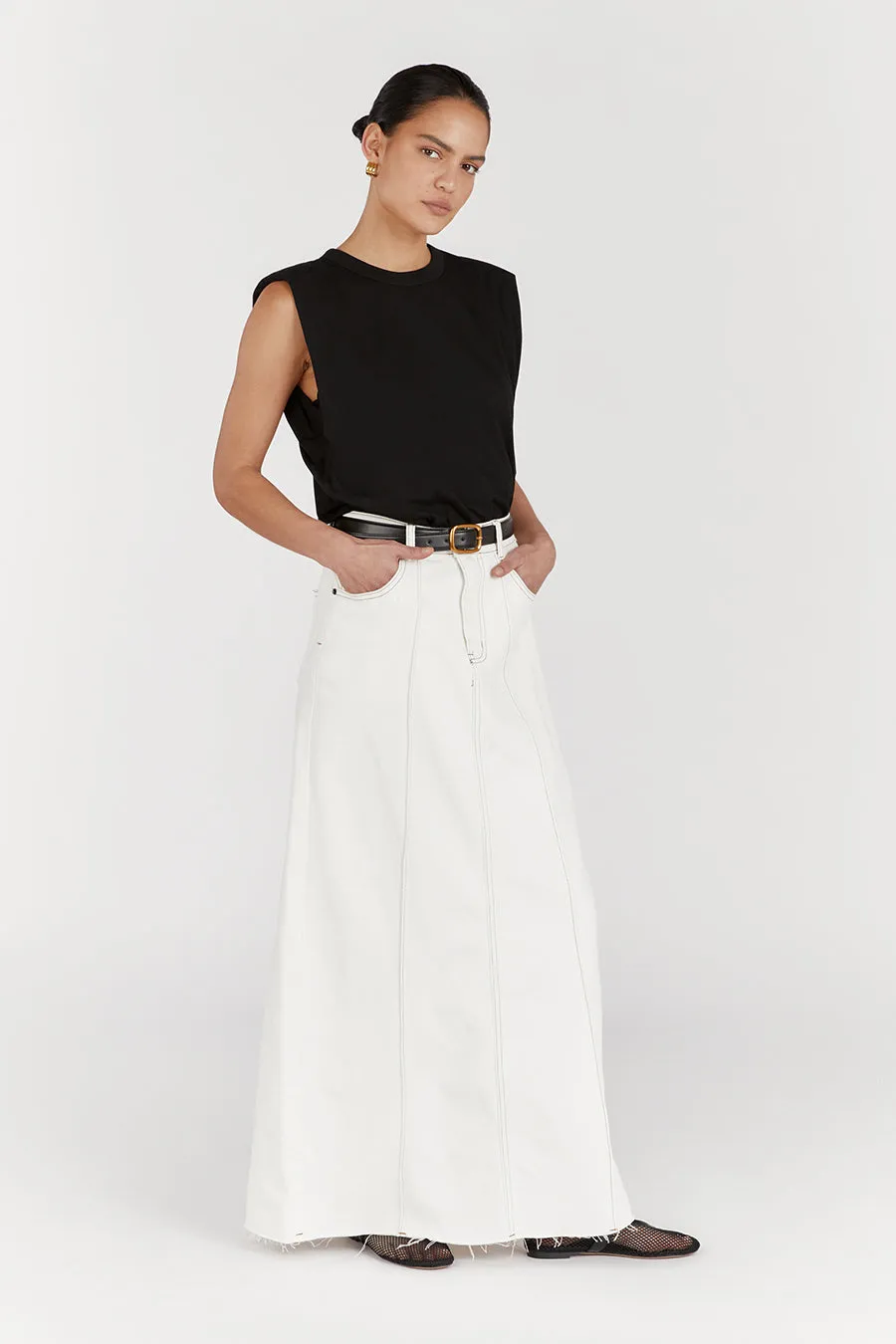 AIDEN BLACK MUSCLE TANK sold by Dissh product image thumbnail 3