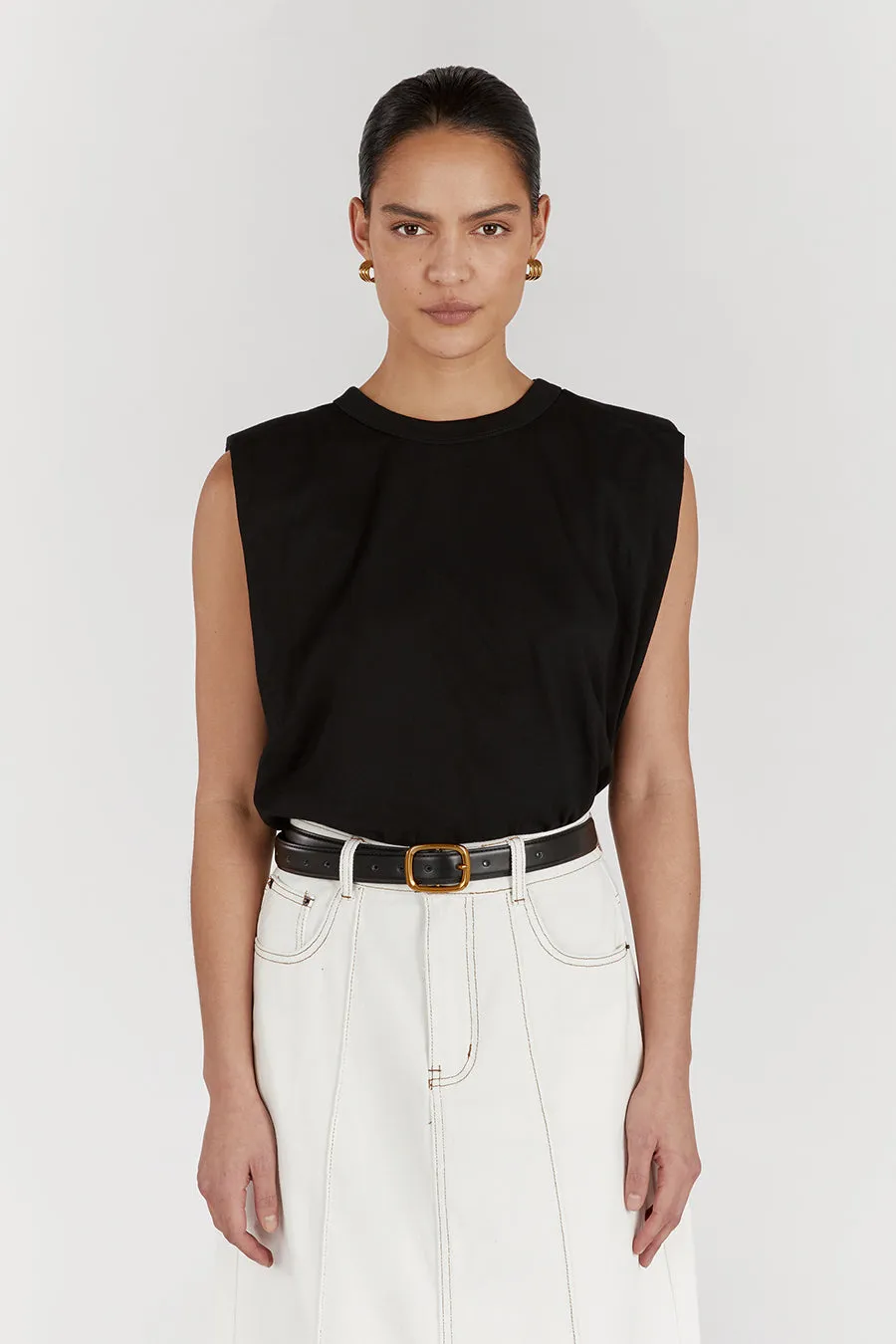 AIDEN BLACK MUSCLE TANK sold by Dissh product image thumbnail 2