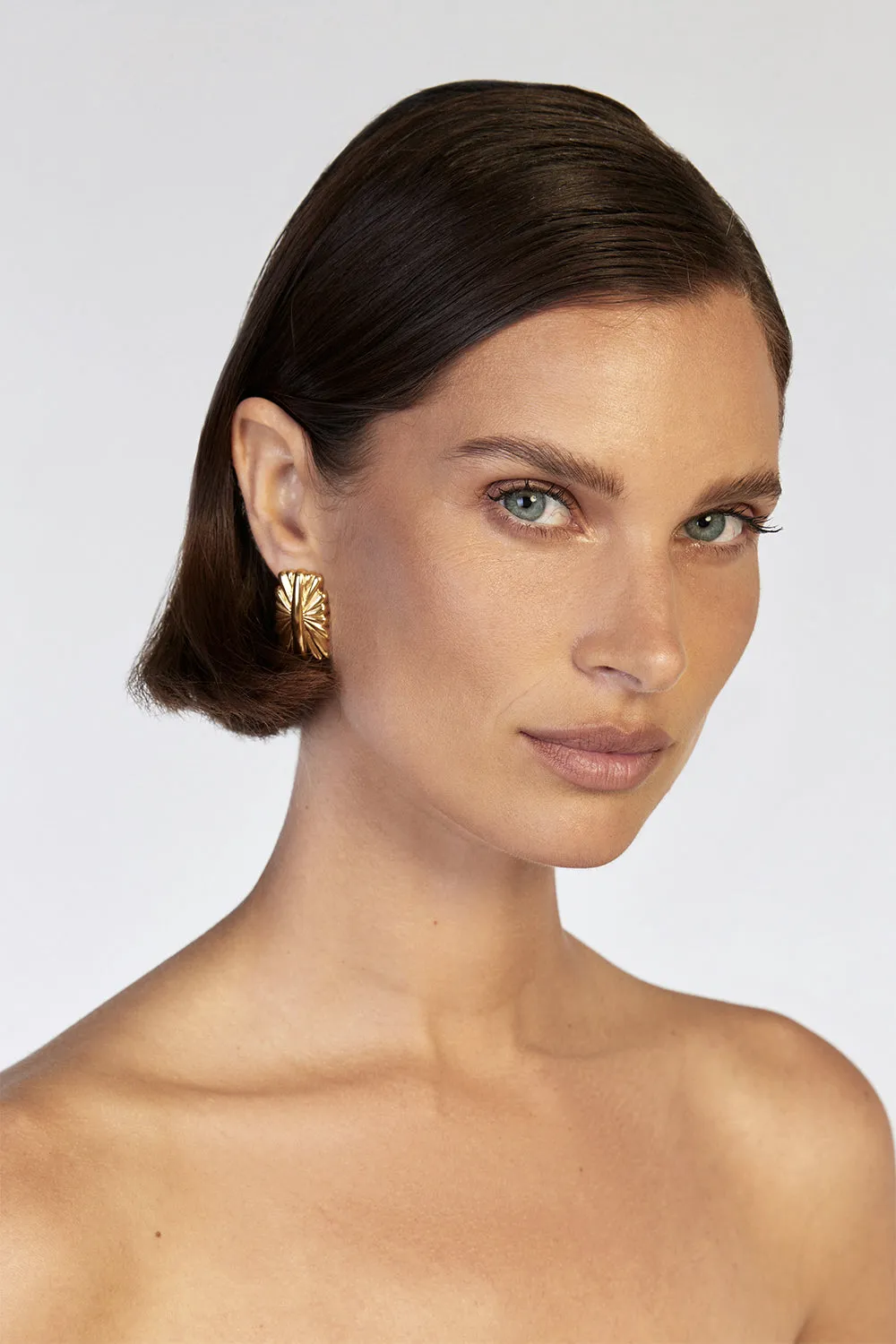 CENDRE LENA GOLD EARRINGS sold by Dissh product image thumbnail 2