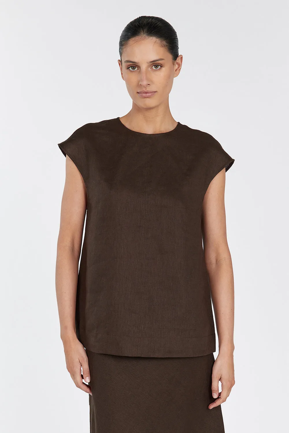 SANDY BITTER CHOC LINEN SHELL TOP sold by Dissh product image thumbnail 2