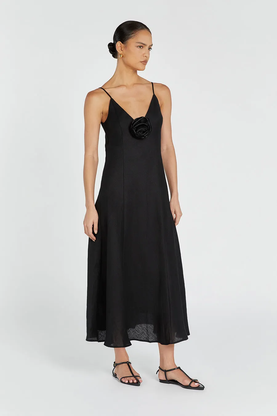 ROSETTE BLACK LINEN MAXI DRESS sold by Dissh product image thumbnail 3