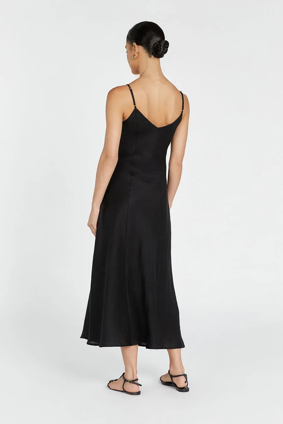 ROSETTE BLACK LINEN MAXI DRESS sold by Dissh product image thumbnail 4