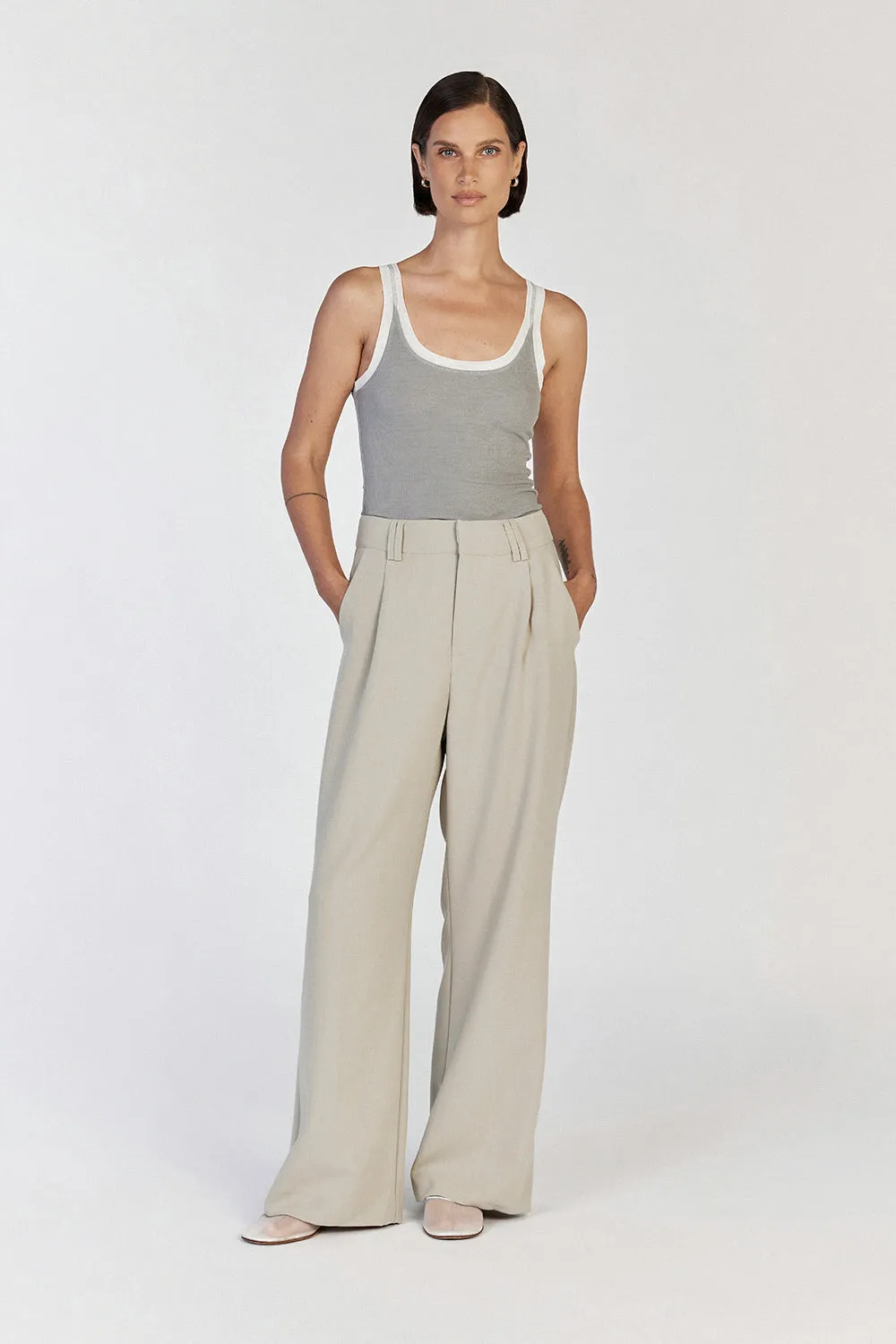 LINA DOVE CONTRAST SCOOP TANK sold by Dissh