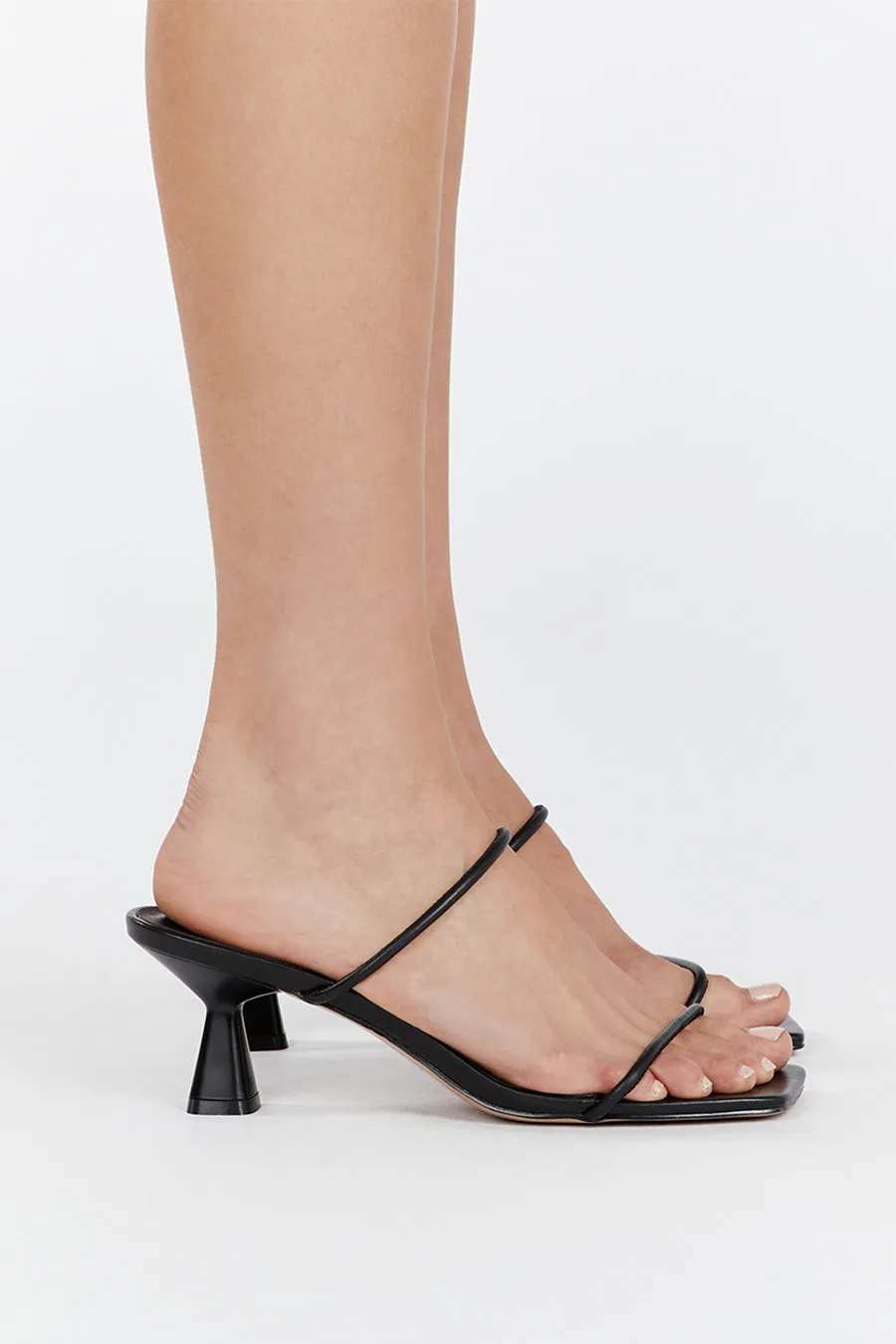 ALIAS MAE HESSEY BLACK HEEL sold by Dissh product image thumbnail 2