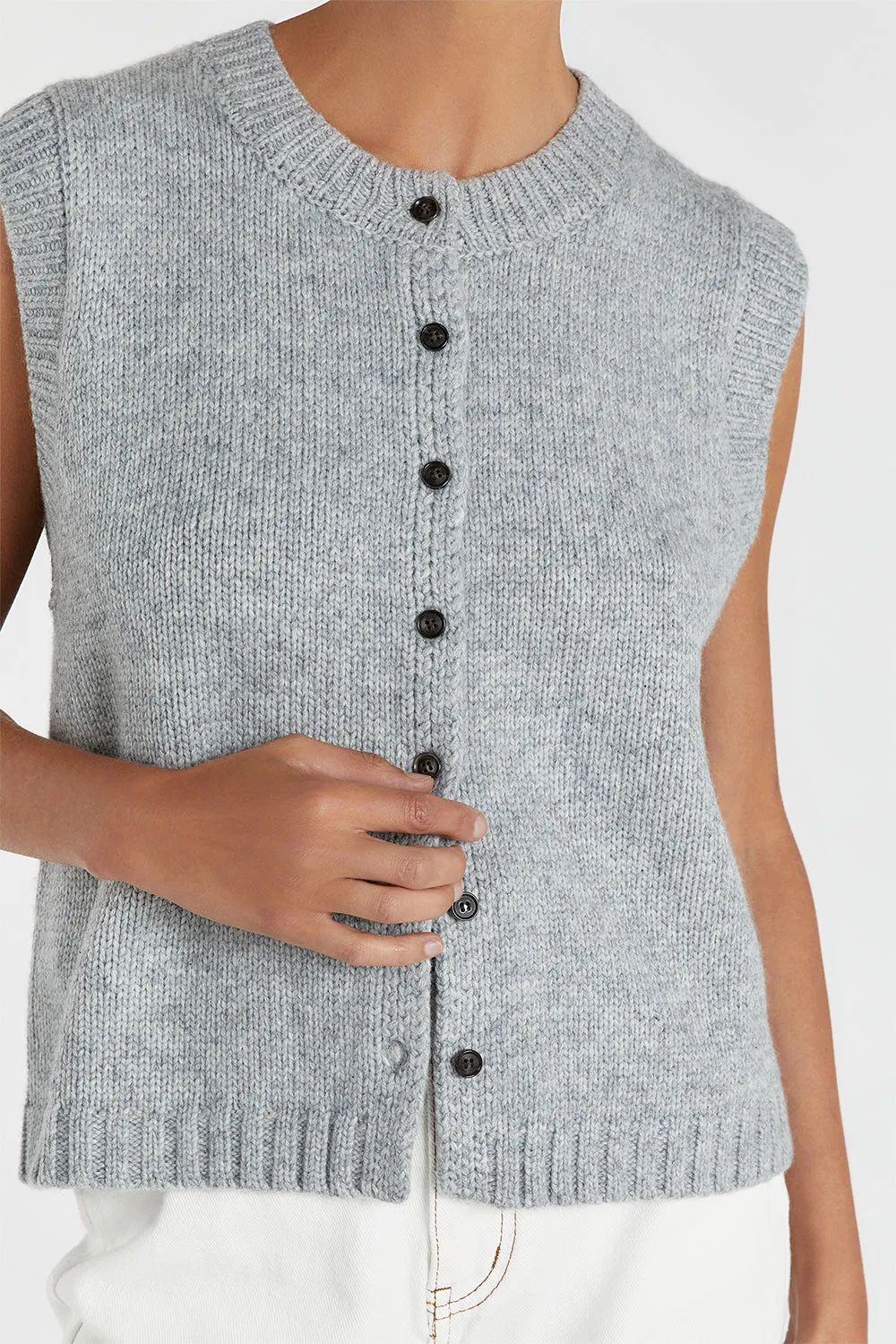 FOSTER SILVER MARLE KNIT VEST sold by Dissh product image thumbnail 5