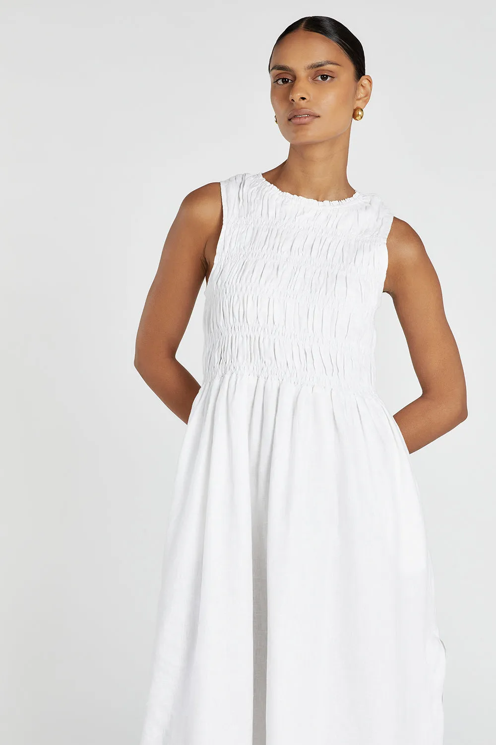 LESSI WHITE LINEN MAXI DRESS sold by Dissh product image thumbnail 2