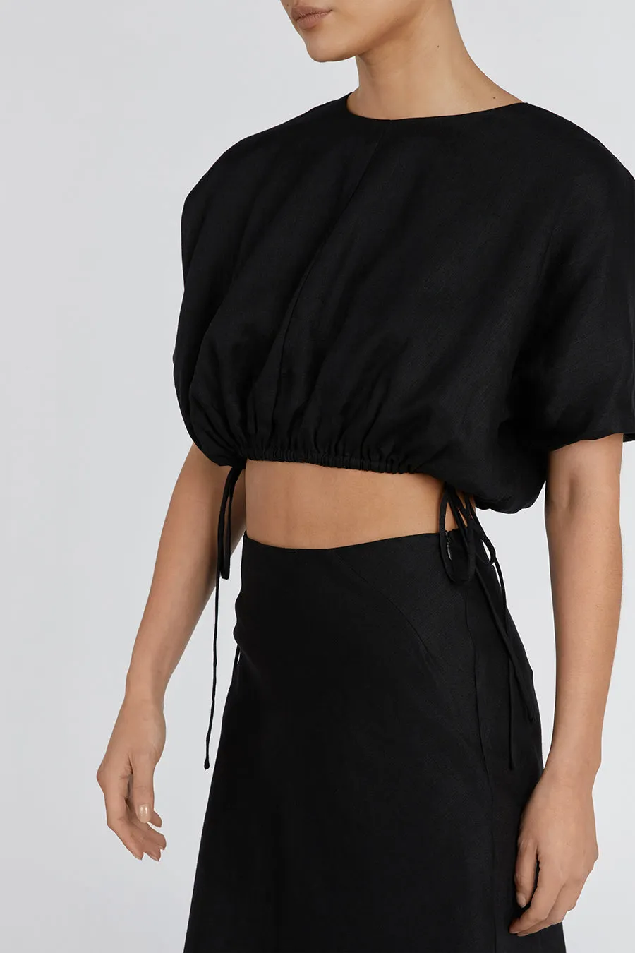 GEORGIA BLACK LINEN CROP TOP sold by Dissh product image thumbnail 5