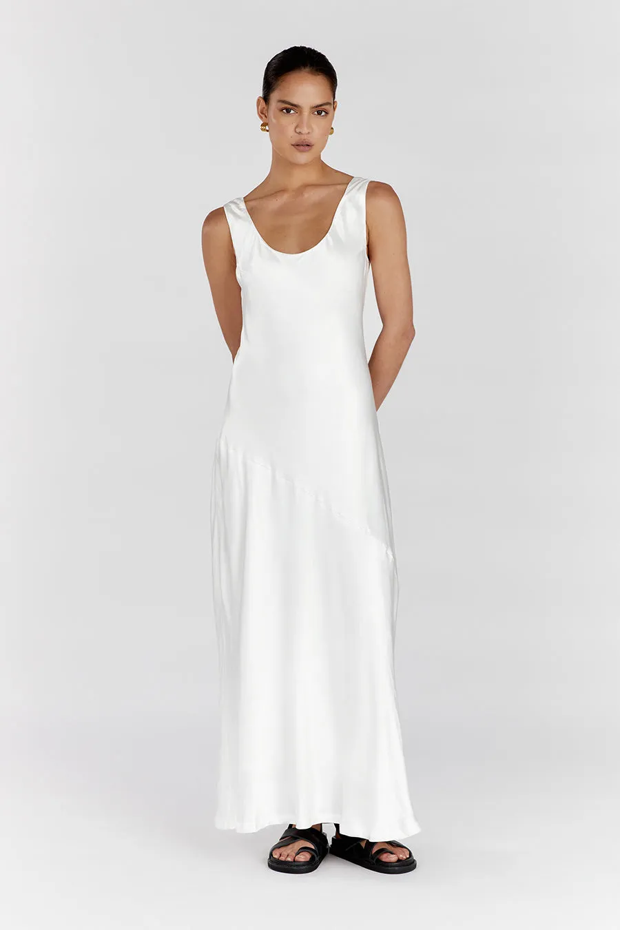 LEA SATIN WHITE SCOOP MAXI DRESS sold by Dissh product image thumbnail 2
