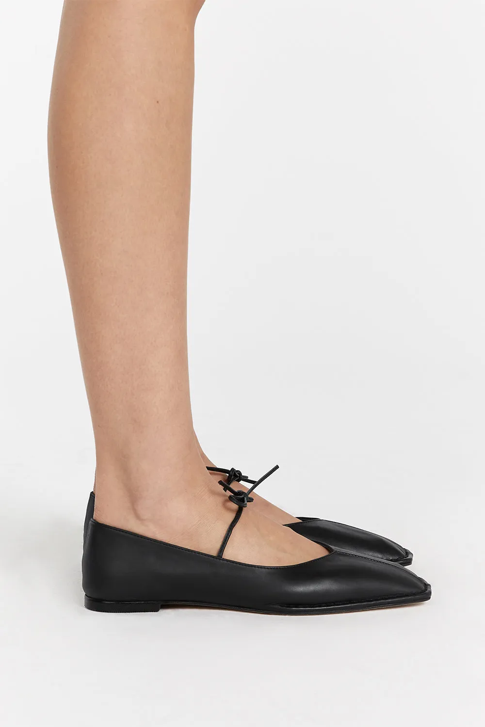 ALOHAS SWAY BLACK LEATHER FLATS sold by Dissh product image thumbnail 2