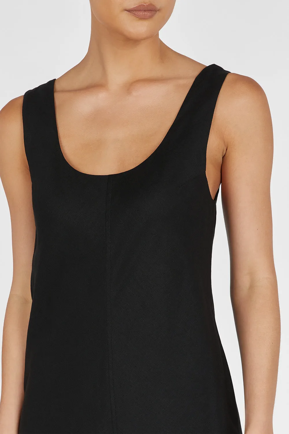 MONICA BLACK SCOOP LINEN MAXI DRESS sold by Dissh product image thumbnail 5