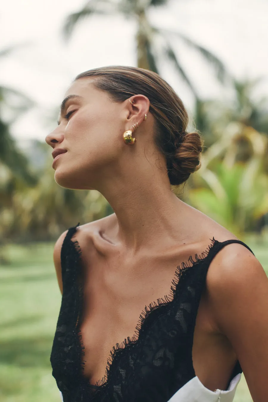 CENDRE CHATEAU GOLD HOOP EARRINGS sold by Dissh