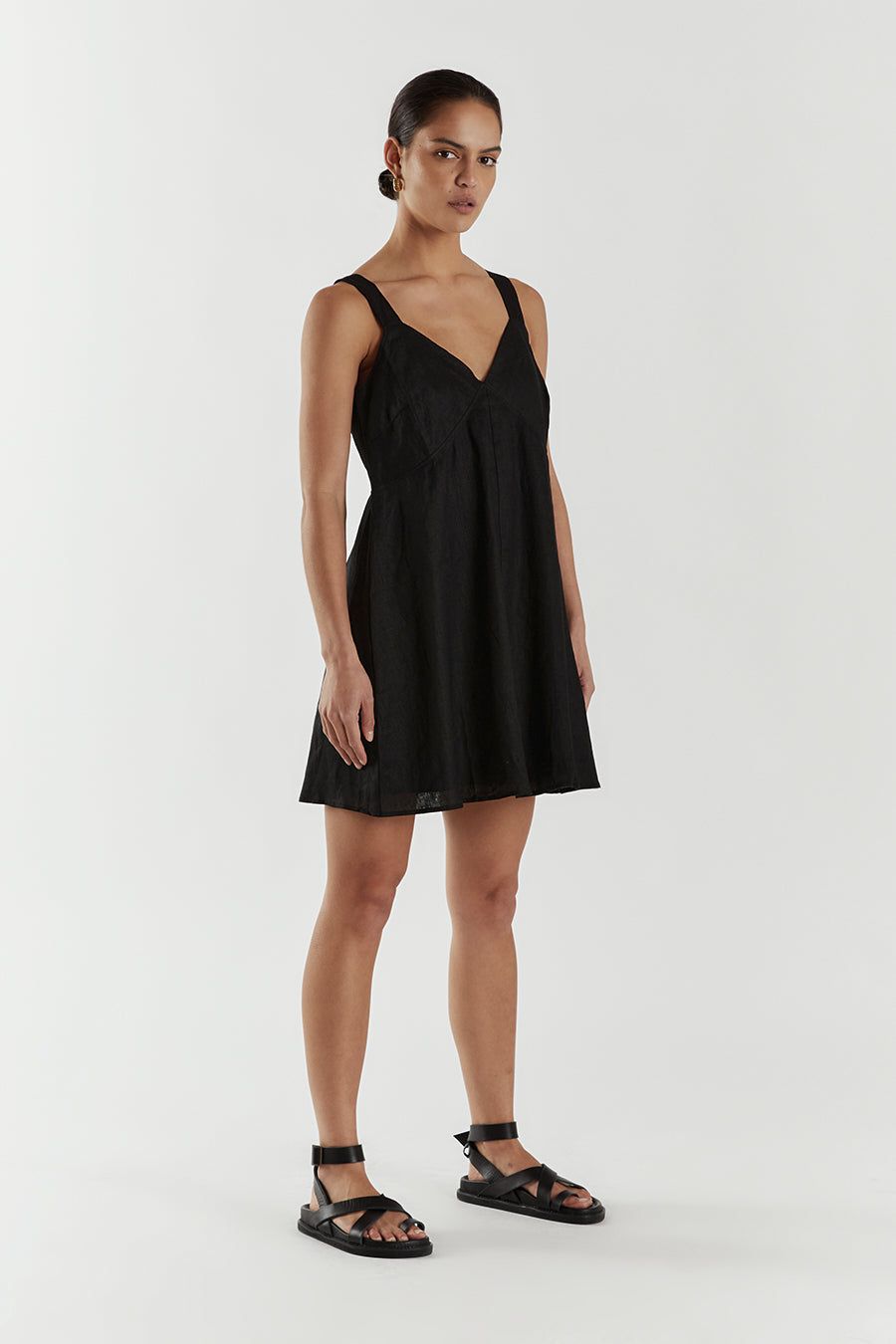 TIARNE BLACK LINEN MINI DRESS sold by Dissh product image thumbnail 3