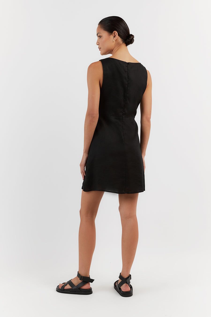 TYLA BLACK LINEN MINI DRESS sold by Dissh product image thumbnail 4