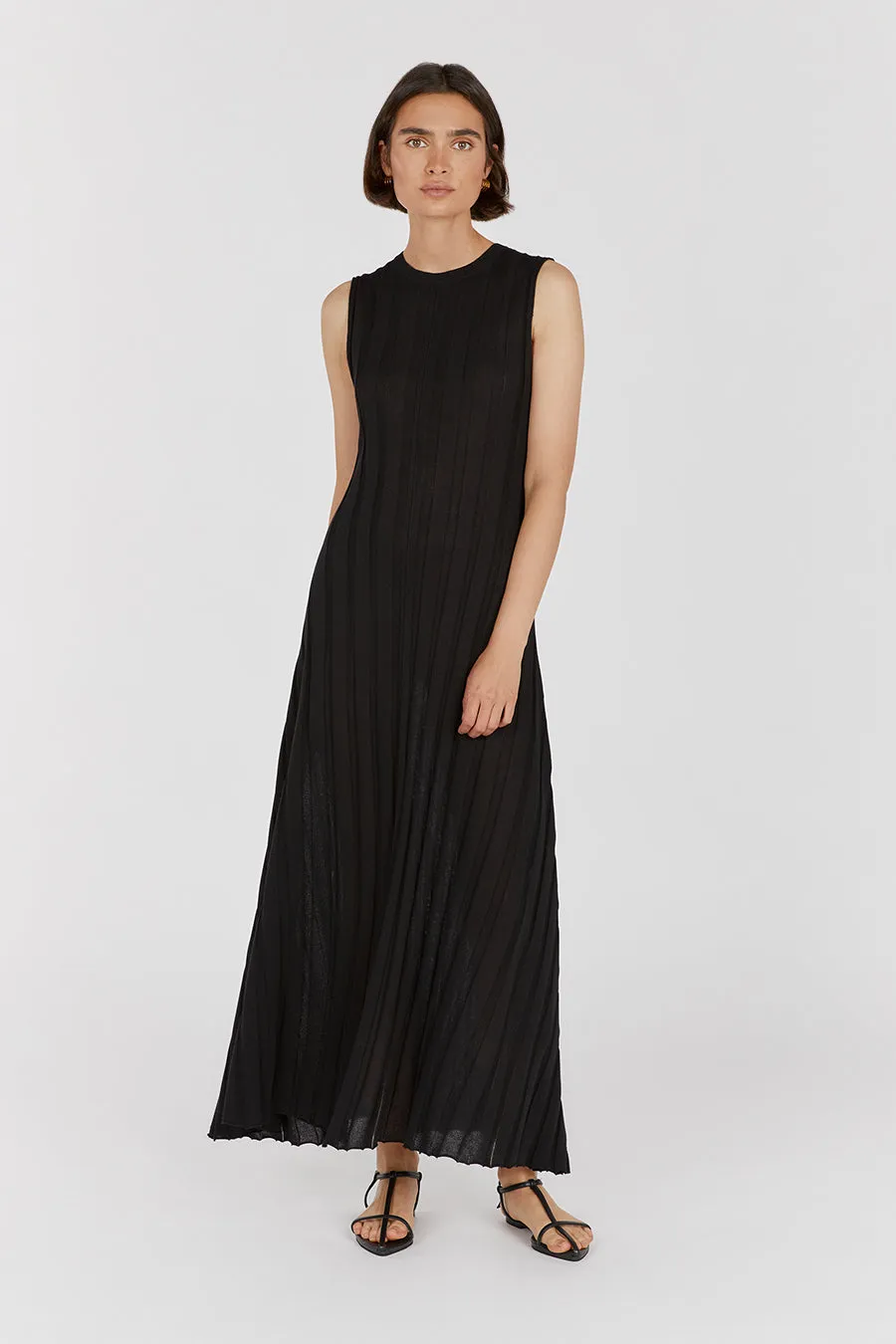 EDEN BLACK SLEEVELESS MAXI DRESS sold by Dissh product image thumbnail 2