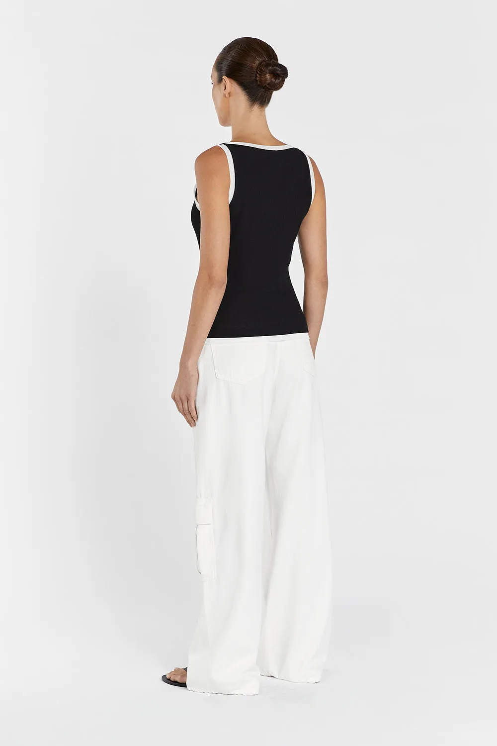 LINA BLACK CONTRAST SCOOP TANK sold by Dissh product image thumbnail 4
